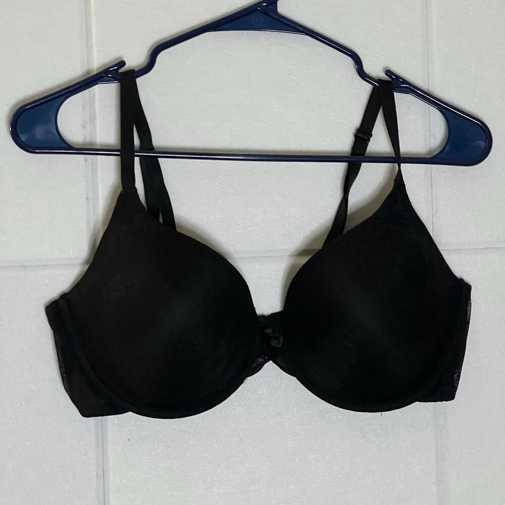 Gillian & O’Malley  38C Black Lace Underwire Adjustable Straps Lightly Lined Bra